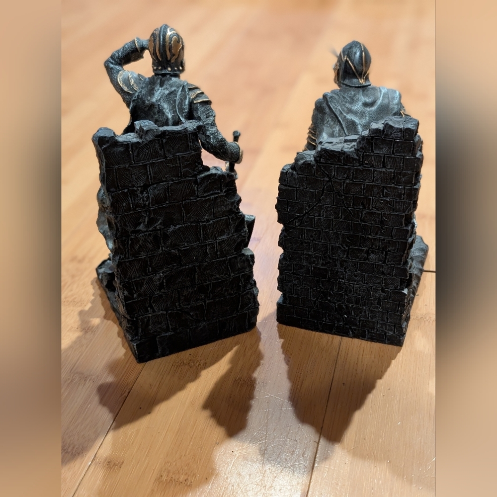 Bookends Framing - Picture 3 of 9